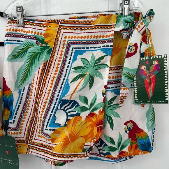 Live 4 Truth Tropical Parrot & Palm Print Two-Piece Skort set Size Small - Picture 7 of 16